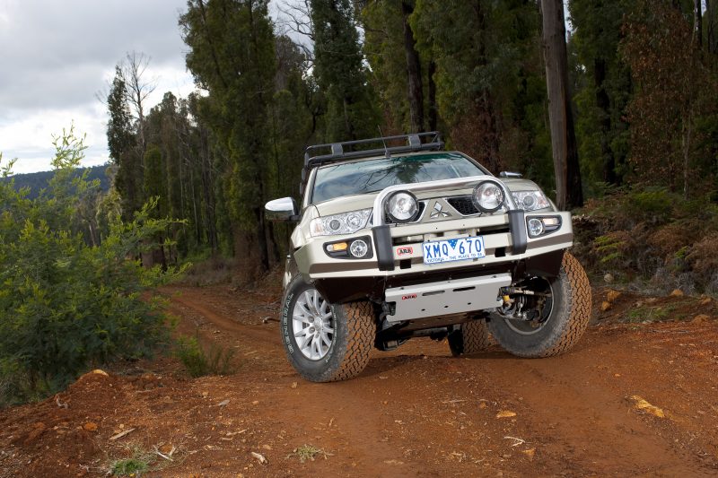 Mitsubishi Challenger 2010 – 2013